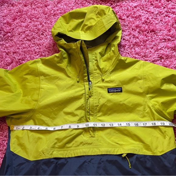 Patagonia Yellow and Navy Windbreaker - Picture 6 of 8